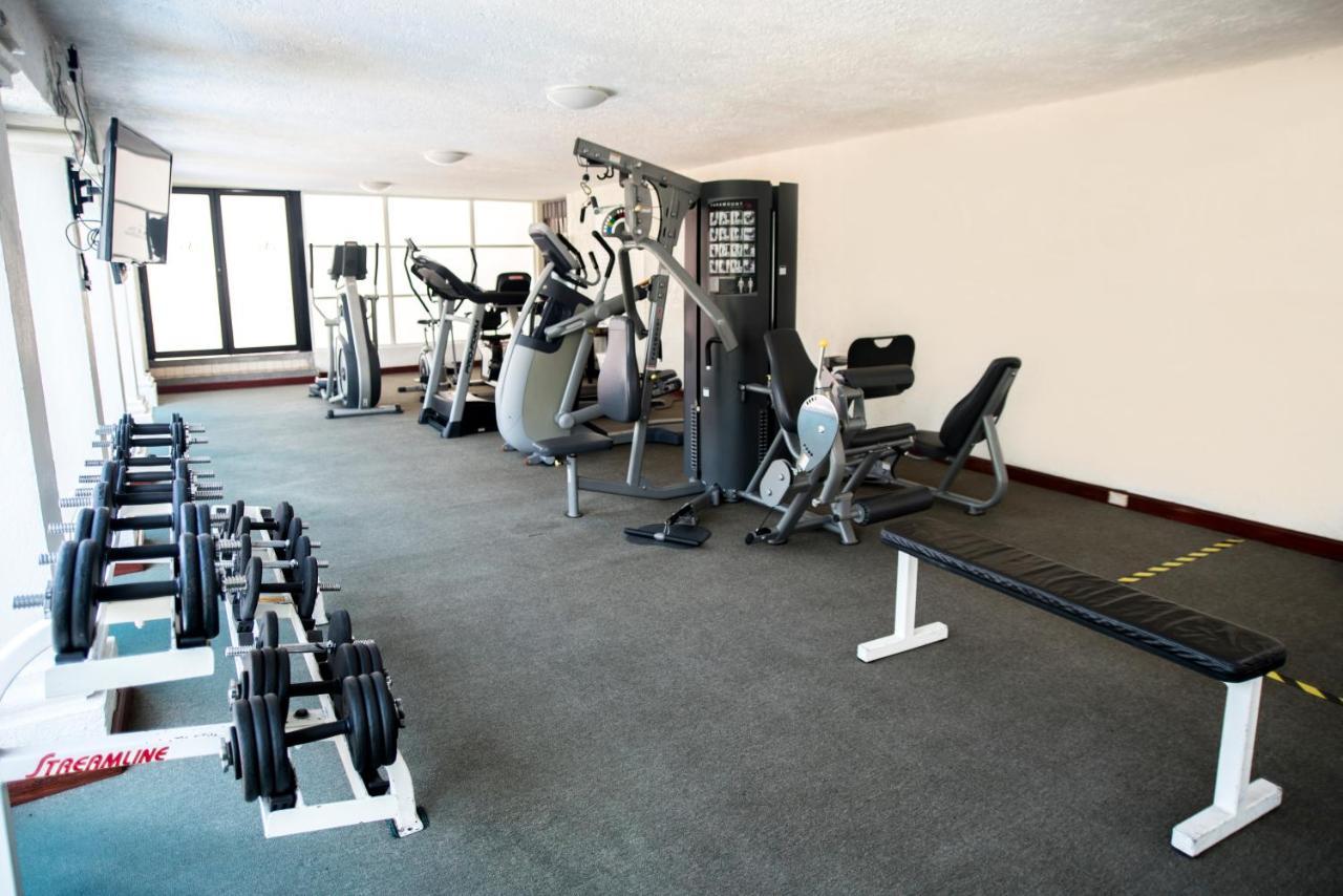 Hosteria Las Quintas Hotel Restaurante Bar Куернавака Екстер'єр фото A typical gym