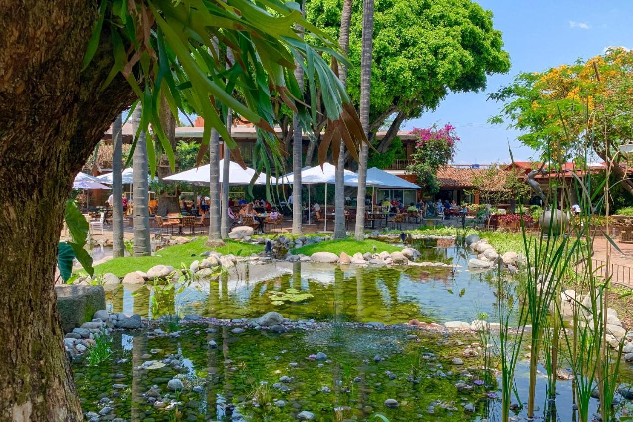 Hosteria Las Quintas Hotel Restaurante Bar Куернавака Екстер'єр фото The Village