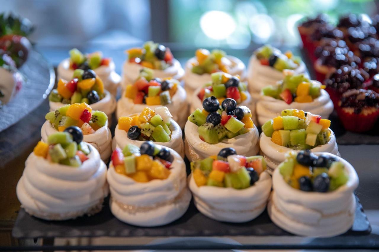 Hosteria Las Quintas Hotel Restaurante Bar Куернавака Екстер'єр фото Fruit meringue nests